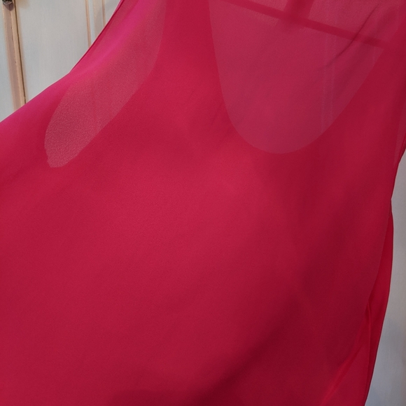 Bright pink tank - Picture 4 of 4